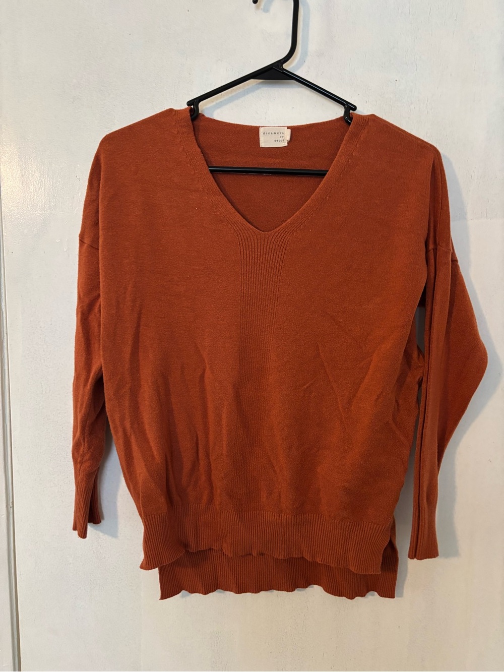 Lightweight V-Neck Sweater in Rust